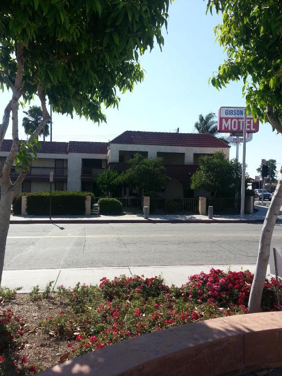 אל מונטה Gibson Inn מראה חיצוני תמונה